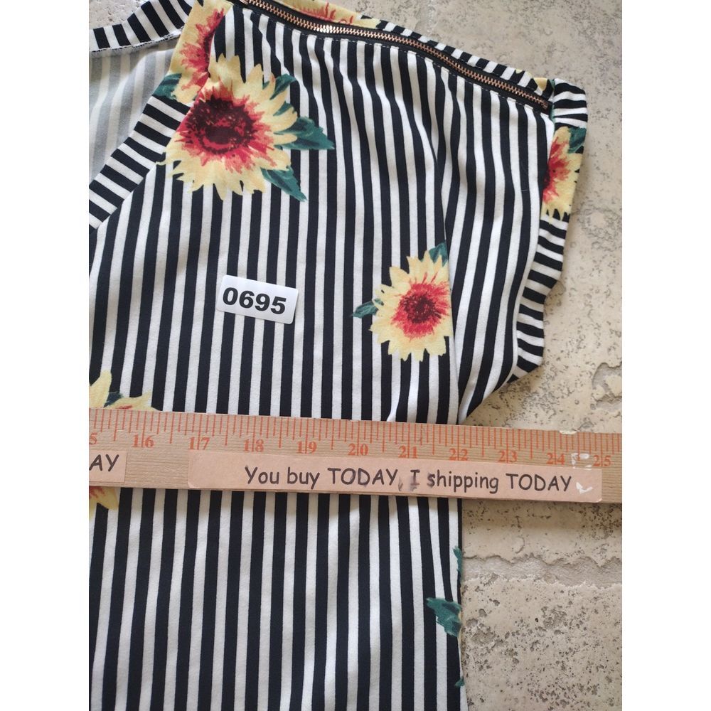 BAE City Blouse Women 2X Multicolor‎ Striped Floral V Neck Zippers on Shoulders - Picture 5 of 7
